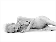 創作期間25年の写真集『羯諦』写真家・山中学が焼き付ける「生と死の境界線」
