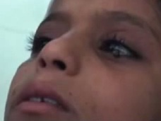 “石の涙を流す少女”がイエメンに現る! 恐怖におののく大人たちで町中がパニックに