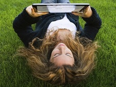 iPadで視力回復!? 1日25分間で31%の視力向上というびっくり報告!