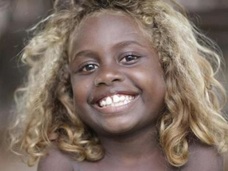 ブロンドの黒人が住む島!! 謎の人類「デニソワ人」の子孫か!?