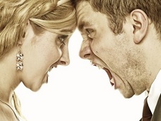 史上最凶の夫婦喧嘩! 口論の末、夫が妻に投げつけたものは旧ユーゴ製〇〇〇!!