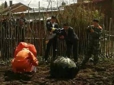 【中国】次々と降ってくる謎の球体!! UFOか、人工衛星の残骸か!?