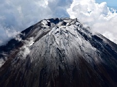 「富士山噴火」と「首都直下地震」を恐れて著名地震学者が海外脱出!! もはや一刻の猶予も許されない!?