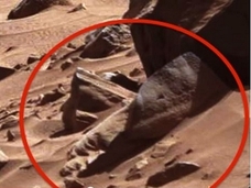 火星で人面岩を発見!! “元祖・人面岩”より悪い顔をしている!?