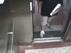 【閲覧注意】監視カメラが捉えた悲劇の瞬間 エレベーターに挟まれた男子学生は…