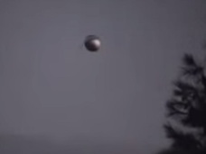 【動画】サンディエゴ上空に“球状の”UFO出現!! アンテナまでハッキリの衝撃ズーム写真も!