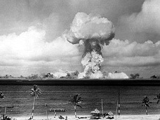 69年前の知られざる臨界事故「デーモン・コア」 ― 研究者の死にまつわる2つの謎