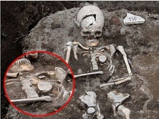 ヴァンパイアの骸骨発見か? ブルガリア古代都市の廃墟で儀式の痕跡