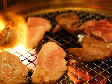 「養豚業者は“豚トロ”を絶対に食べない」は本当か? 都市伝説を養豚場関係者に聞いてみた