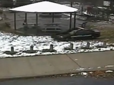 【閲覧注意】12歳黒人少年が警官に撃たれる瞬間!! 無慈悲な映像が突きつけた根深い人種問題=米