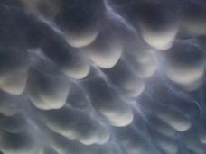 美しすぎる「おっぱい雲」!! 竜巻が発生する前の大空ヌード!!