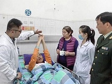 【驚愕】カネ大好き中国人男性、新札の“ニオイと音”で昏睡状態から目覚める!!