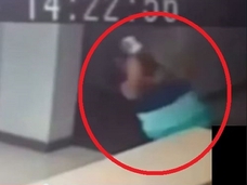 【心霊動画】幽霊が人間を突き飛ばす瞬間! =チリ