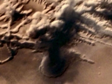 火星の文明は核戦争により滅亡したのか? 火星探査機が「キノコ雲」を撮影する