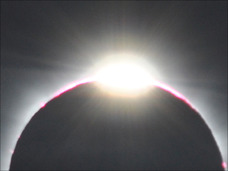 生涯絶対に忘れることがない!! 太陽と月と地球が織りなす神秘現象皆既日食