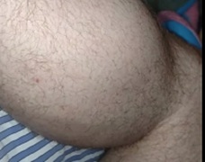 【衝撃】足の中の筋肉が勝手に動き出した男 寄生生物が潜んでいるのか?
