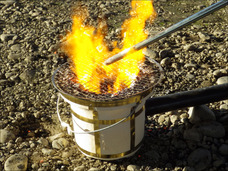 【怪しい実験】まるで花火! 超高火力七輪「ターボ七輪」でBBQを楽しむ!!