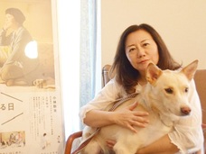 生まれてすぐに袋詰めにされて殺される子犬たち、劣悪な“ガス室待ち”の環境…! 犬の殺処分問題について山田あかね監督が語る