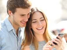 出会い系アプリが浸透しすぎ!? 今どきの英国人たちのセックス事情