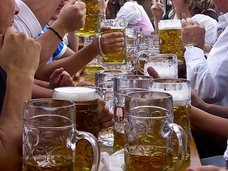 【衝撃】酒癖の悪さは遺伝子のせいだった!? 治療で改善できる可能性も!