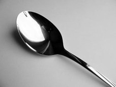 まるでインドのカースト制度!? 韓国の若者たちが皮肉る「スプーン階級論」とは