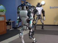 人型AIロボット「アトラス」の映像に潜む恐怖とは? 時給2300円以下の人は必読!!