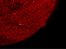 太陽には中に入るための「巨大なドア」があった!? UFOの通り道がついに激撮される!