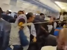 【衝撃動画】飛行機に巨大な穴が…! 乗客が撮影した「旅客機爆発テロ」の一部始終とティテル氏の予言とは?