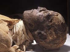 【古代エジプト】親指切断、喉切られ… 最後のファラオ・ラムセス3世暗殺事件の全貌がミイラで判明!