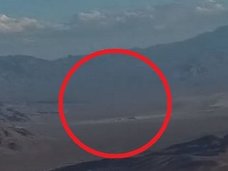 虫サイズのドローンで「エリア51」の制限空域の撮影に成功! 画期映像に賞賛の声!