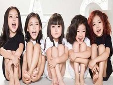 平均年齢5歳!? 迷走する「中国地下アイドル」、今度は超ロリ路線でお色気ダンス!
