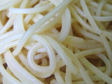 【閲覧注意】人間の腸から溢れ出す無数のワーム! スパゲッティのようにグロうごめく姿に戦慄