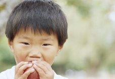 園児たちが口移しプレイ!? 台湾幼稚園に保護者から批判殺到