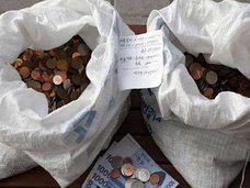 韓国ドケチ雇用主が元従業員に悪質嫌がらせ「未払い金を要求したら、全額硬貨に……」