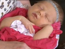 101年ぶりに女の子が誕生した“男系一族”、アンダーダル=米