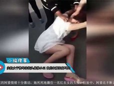 逆上した妻が母親と共謀してツープラトン攻撃! 夫の不倫相手を路上で丸裸に