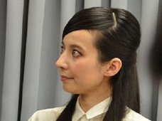ベッキー、人気タレントから共演NG続出!? 「一緒にいるだけでイメージダウン」