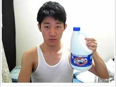 漂白剤一気飲みは朝飯前!? 自傷行為で一攫千金を狙う、韓国“有名フェイスブッカー”たち