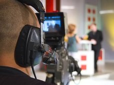意外な仕事でエロハプニングに遭遇しちゃう!? テレビ業界内の「おいしい」職業とは?
