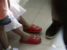 幼児虐待相次ぐ中国の幼稚園で、今度は“園長の夫”が性的イタズラ?「女児のパンツに大量の血が……」