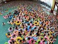 利用者の“放尿グセ”で水質悪化! プールに入った少女の皮膚が剥がれ落ちる=中国