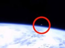 UFO出現→ISSが突然ライブ配信中断→NASAが不可解な公式見解発表! 地球大気圏付近で一体何が?