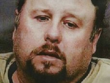 【閲覧注意】ホームレスの男23人を続々レイプ! 口封じのために殺しまくった“ホモフォビアのゲイ”