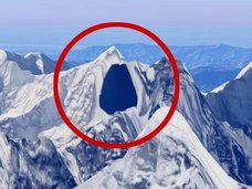グーグルマップで黒く塗りつぶされ、隠されていた5つの場所とは? 世界的最高機密か!?