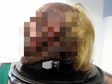 偉大な哲学者ジェレミ・ベンサムのミイラ化した頭が“手荷物”として機内に持ち込まれる?