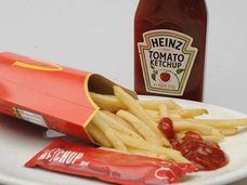 警察官のポテトを盗んだ女性が御用!
