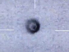 【衝撃映像】“警察”ヘリがUFOの撮影に成功! 困惑した地元警察が一般市民に協力要請する緊急事態=英