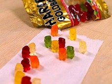 大ショック! 見たらグミが食べられなくなる「グミ製造工場の逆再生ビデオ」がヤバすぎる!