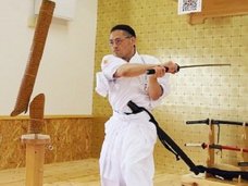 日本唯一の「現代に生きるサムライ」! 阿部一刀斎師範インタビュー「瞑想では、10分ほどで完全な無音に」
