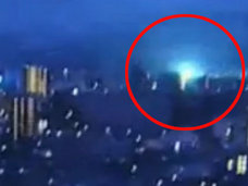 福島地震の真っ只中、謎の「青白い閃光」をニュース映像が激撮していた! トカナが気象庁や専門家に直撃取材、光の正体が判明!?